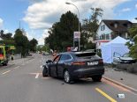 Männedorf ZH: Unfall – Lenkerin (74) stirbt nach Frontalcrash