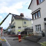 Azmoos SG: Dachstock-Brand – Haus muss abgerissen werden