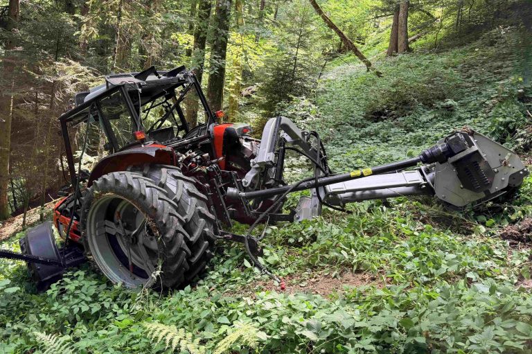 Schwellbrunn AR: Lenker (73) stirbt bei Unfall mit Traktor