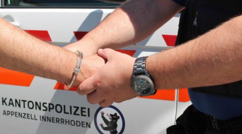 Appenzell AI: Geld aus Auto gestohlen, zwei Männer verhaftet