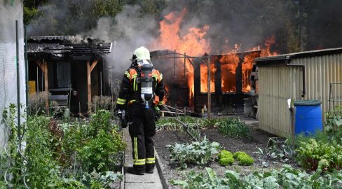 Bad Ragaz SG: Brand – Schrebergärten und Häuschen zerstört