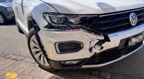 Wil SG: Fahrunfähiger (84) rammt drei PWs – 10'000 Fr. Unfall