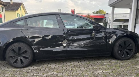 Nebikon LU: Crash mit Lieferwagen, Frau nach Unfall im Spital