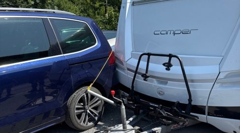 Jakobsbad AI: Wohnanhänger löst sich und verursacht Unfall