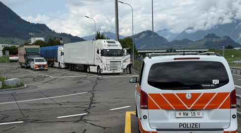 Stans NW: A2-Kontrolle bringt drei LKW-Chauffeure zur Anzeige