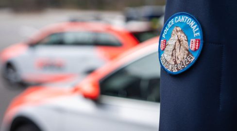 Oberwald VS: Töff-Lenker nach Unfall ins Spital geflogen