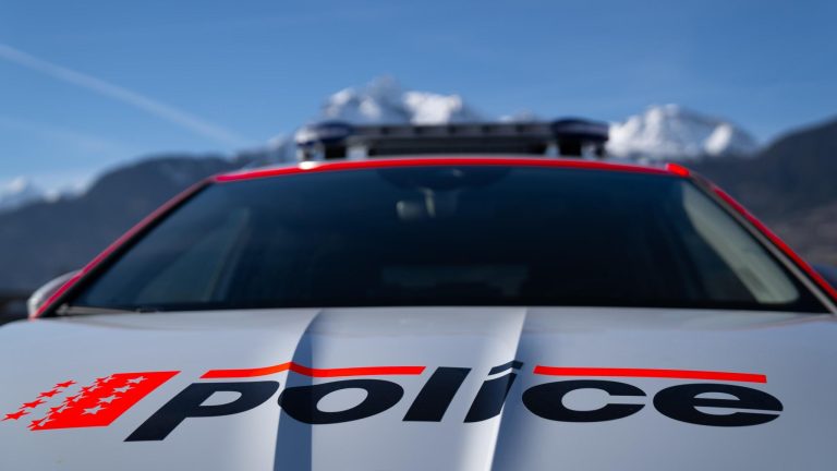 Leuk VS: Person von Zug erfasst, stirbt bei Unfall
