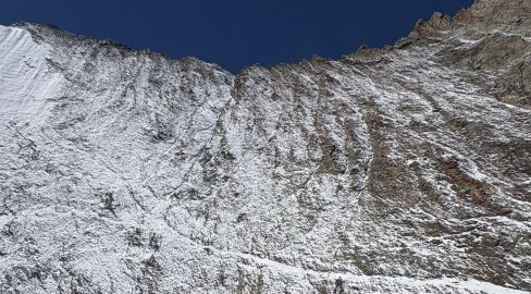 Saas-Fee VS: Bergsteiger stirbt nach Unfall am Nadeljoch