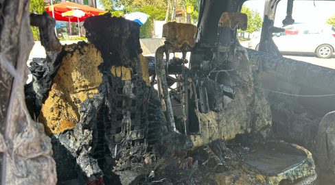 Oberbütschel BE: Auto gerät nach Motordefekt in Brand