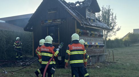 Benken SG: Bienenhaus in Brand, 50'000 Franken Schaden