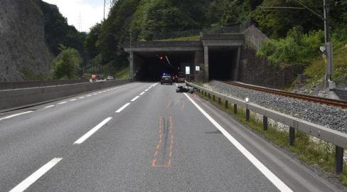 Seewis im Prättigau GR: Töff-Lenker stürzt bei Unfall auf N28