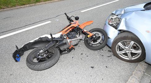 Mels SG: Töff-Lenker (16) bei Unfall schwer verletzt