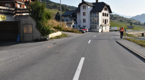 Vella GR: Töff-Lenker (19) stürzt bei Unfall ins Spital