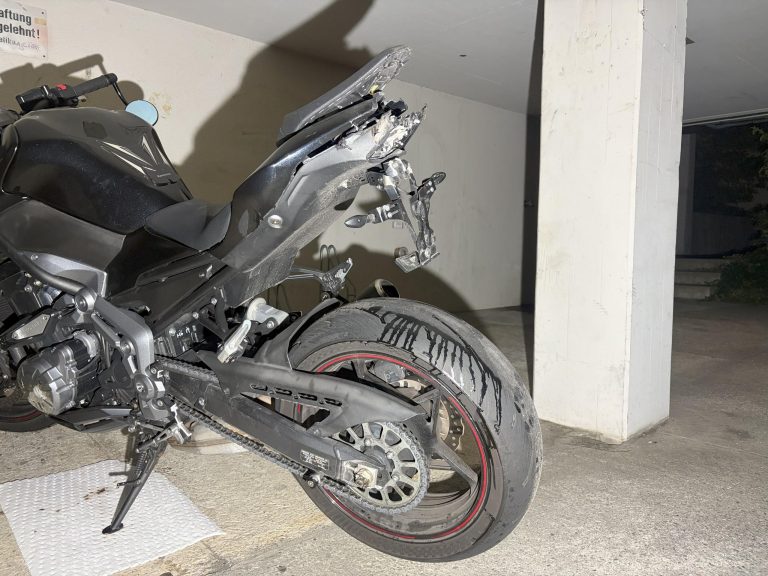 Uetikon am See ZH: Wheelie-Drama: Töff-Lenker (21) baut Unfall