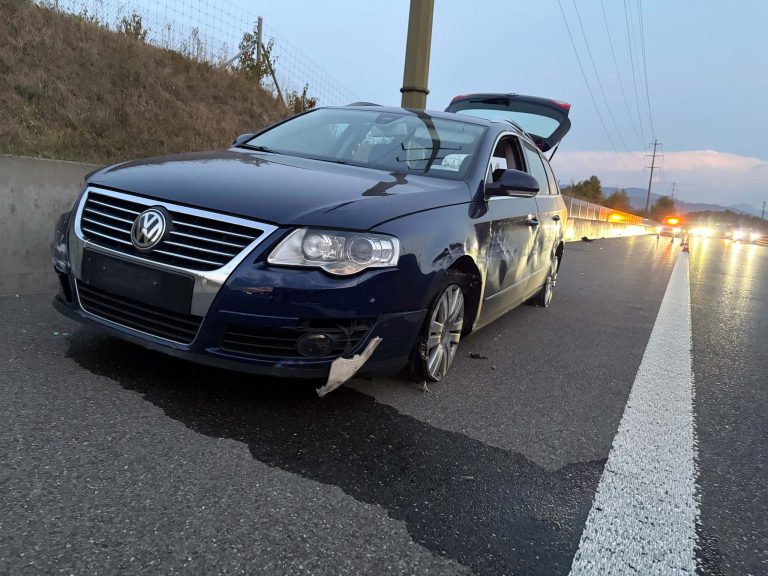 Rotkreuz ZG: Unfall auf A4, Töff-Lenker (65) schwer verletzt
