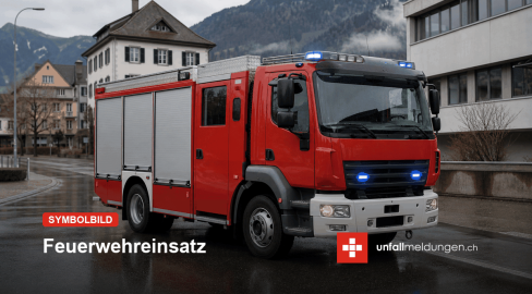 Fahrzeugbrand auf A12 zwischen La Veyre und Châtel-Saint-Denis