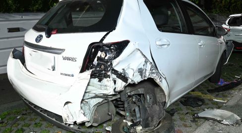 Luzern LU: Frau (20) ohne Ausweis baut Unfall beim Parkieren