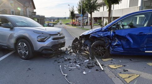 Ruswil LU: Autos krachen ineinander, zwei Verletzte bei Unfall