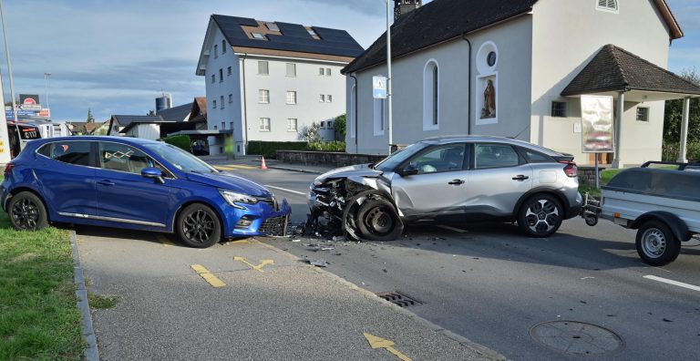 Ruswil LU: Autos krachen ineinander, zwei Verletzte bei Unfall