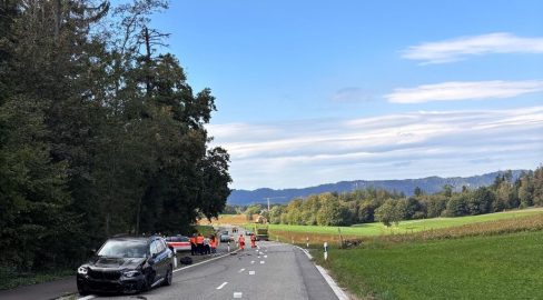Zollikerberg ZH: Töff-Lenker nach Unfall schwer verletzt