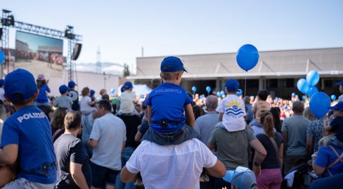 Schmerikon SG: Riesen-Ansturm auf Polizeistützpunkt