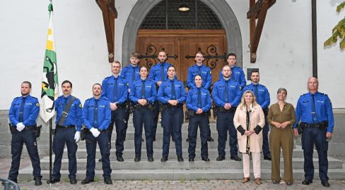 Schaffhausen SH: Zehn neue Polizisten legen Gelübde ab