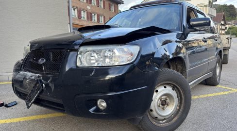 Ebnat-Kappel SG: Heck-Crash, Frau bei Unfall schwer verletzt