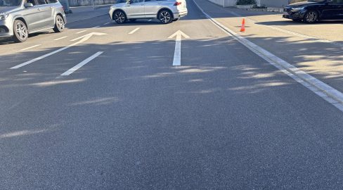 Gossau SG: Roller erfasst Veloanhänger und flüchtet nach Unfall