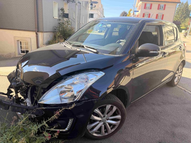 Speicher AR: Lenkerin (69) kracht in Auto und baut Unfall