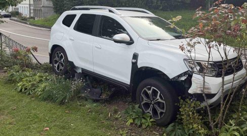 Walzenhausen AR: Auto landet in Garten bei Unfall