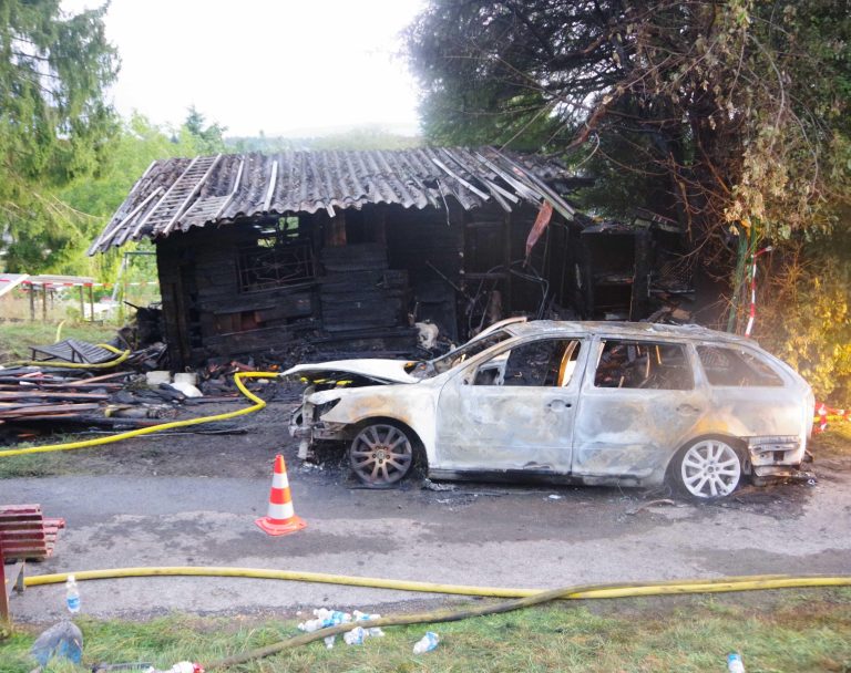Ebikon LU: Gestohlenes Auto in Brand gesetzt