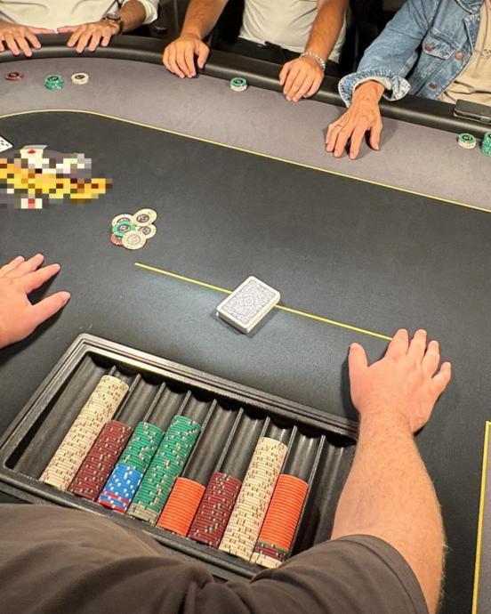 Brüttisellen ZH: Polizei sprengt illegales Pokerturnier