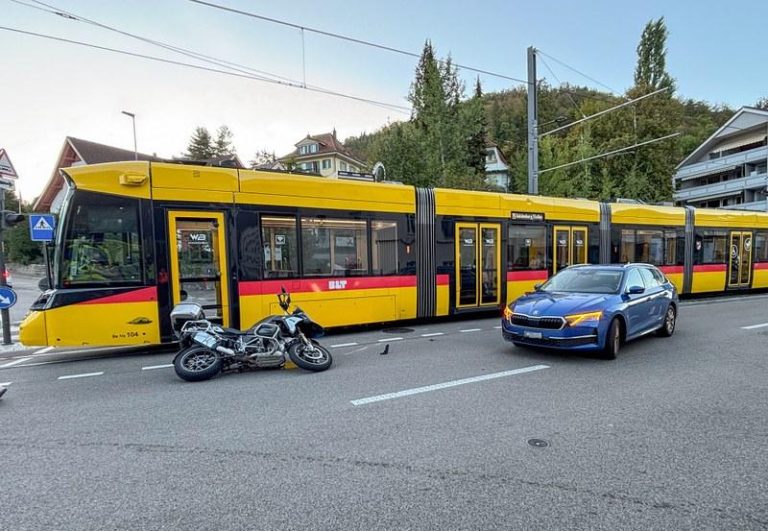 Oberdorf BL: Töff-Lenker (63) von Zug erfasst bei Unfall