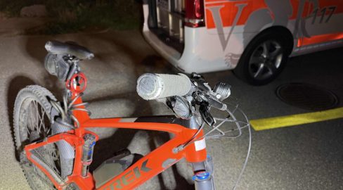 Herisau AR: Betrunkener E-Biker stürzt bei Unfall ins Spital
