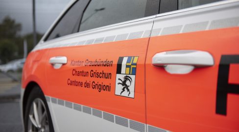 Says GR: Mann (74) fällt von Leiter: Schwer verletzt bei Unfall