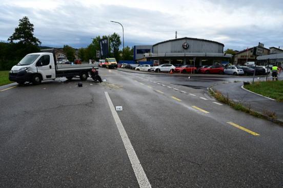 Embrach ZH: Töff-Lenker (17) stürzt bei Unfall schwer verletzt