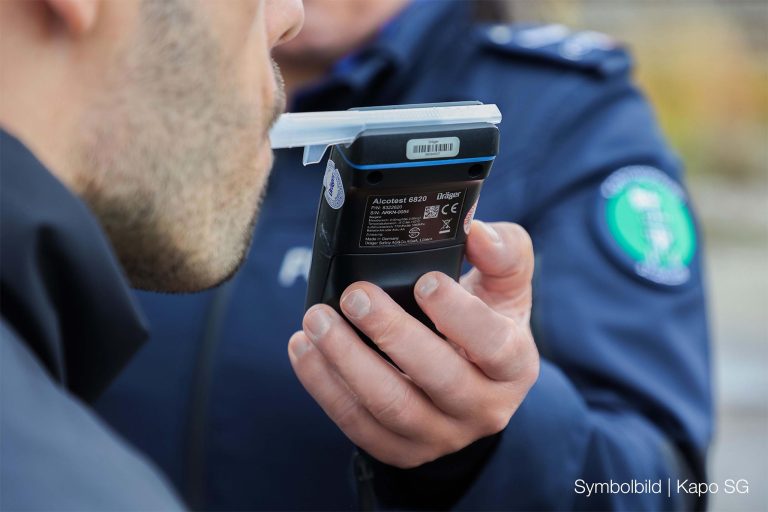 St. Gallen SG: 7 Promillefahrer erwischt, Auto sichergestellt