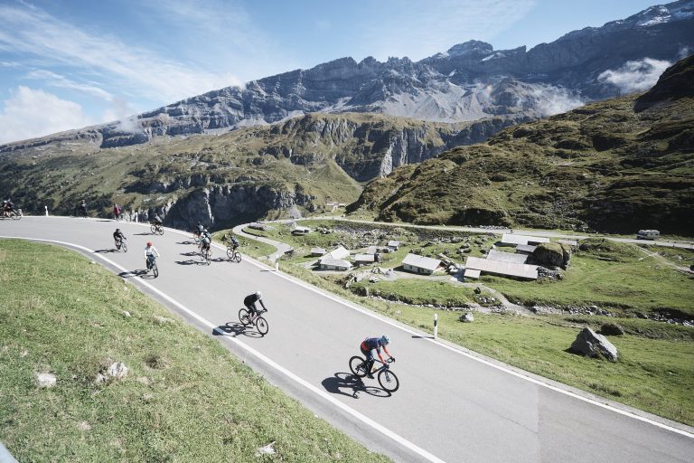 Linthal GL: Vollsperrung am Klausenpass wegen Veloanlass
