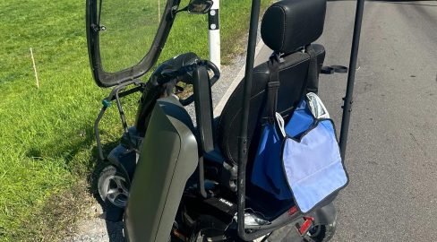 Schübelbach SZ: Rollstuhlfahrer nach Unfall in Lebensgefahr
