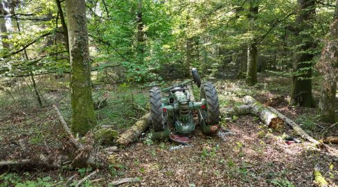 Rothenfluh BL: Unfall mit Traktor, Lenker (67) schwer verletzt