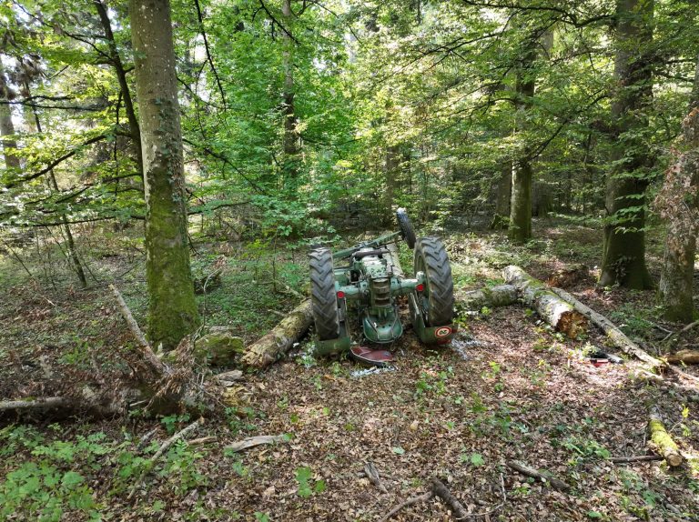 Rothenfluh BL: Unfall mit Traktor, Lenker (67) schwer verletzt