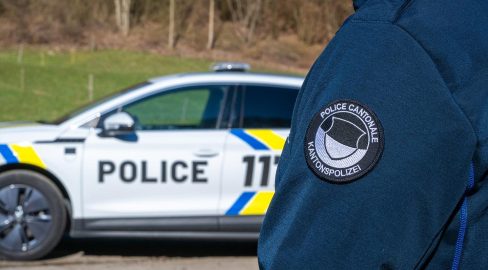 Charmey FR: Gleitschirmflieger stürzt ab, Spital nach Unfall