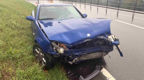 Schachen bei Herisau AR: PW schleudert in Mauer bei Unfall