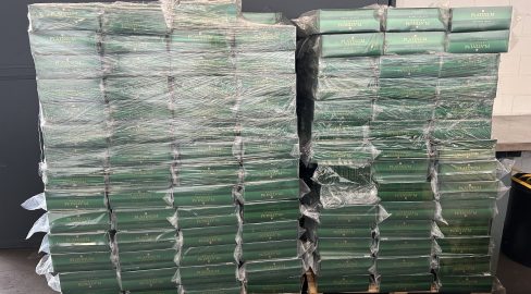 Kloten ZH: 584'000 Zigaretten in Computerracks versteckt