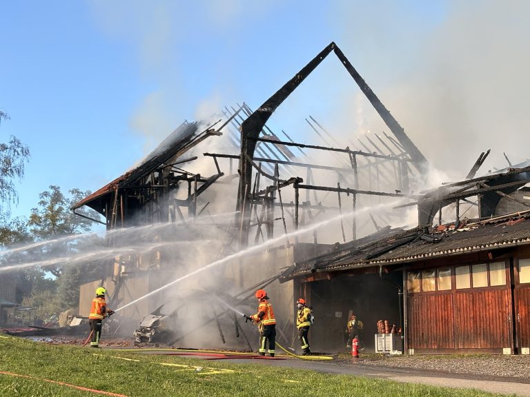 Mörschwil SG: Brand-Inferno zerstört zwei Scheunen