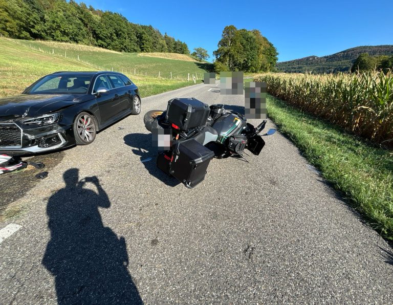 Breitenbach SO: Töff-Lenker nach Unfall schwer verletzt