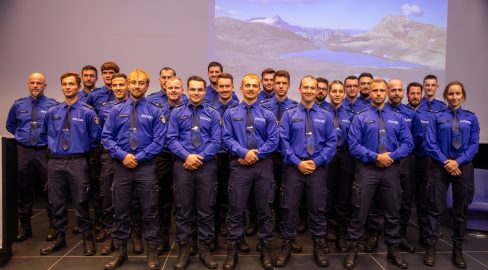 Chur GR: 25 neue Polizistinnen und Polizisten vereidigt