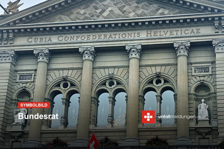 Bern BE: Armee-Orientierungstag soll für Frauen Pflicht werden