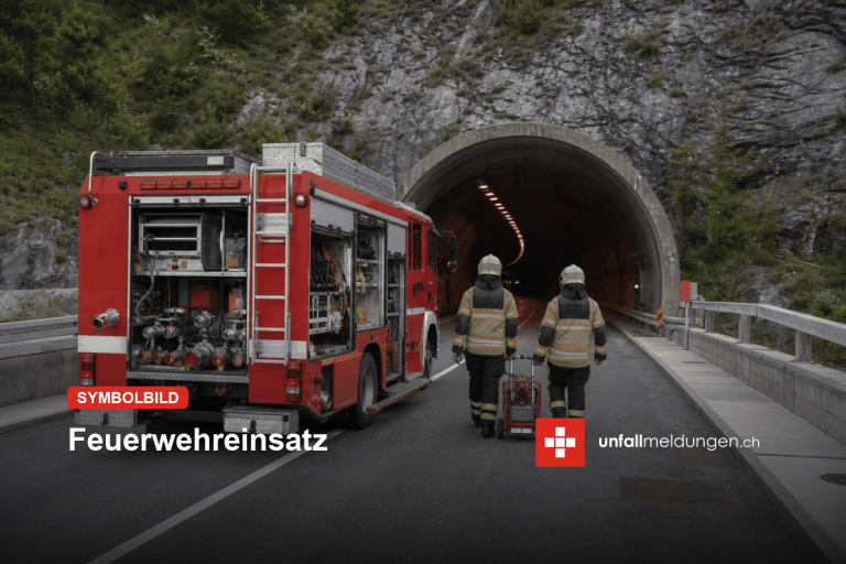 Delsberg JU: Person bei Brand schwer verbrannt, Rega im Einsatz