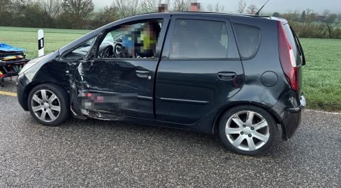 Matzendorf SO: Auto kracht in Lieferwagen, Verletzter nach Unfall